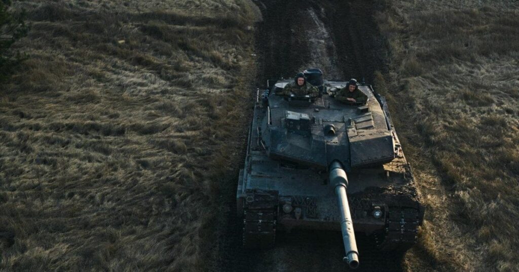 スペイン、ウクライナにヒョウ戦車を含む軍事援助パックを送る