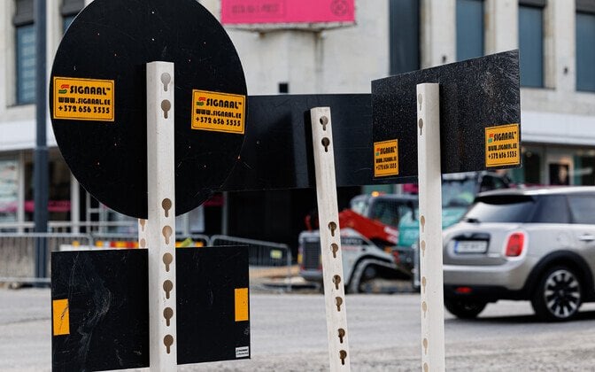 タリンは道路標識を担当していたシグナル社を新たなパートナーに置き換える