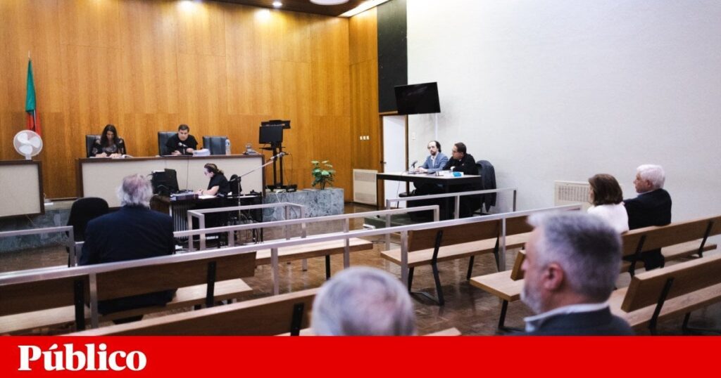 それで、私は「A Sentença」という番組に出演している「裁判官」を個人的に知っています、そして彼は駒です...