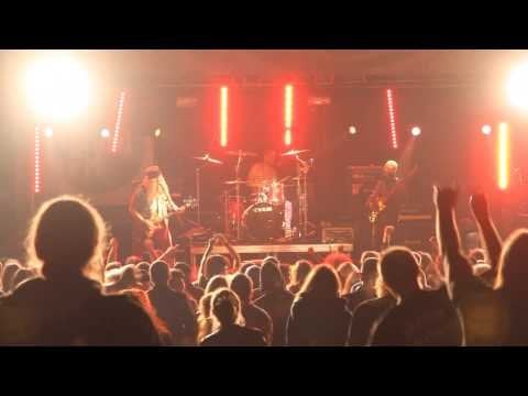 今日の曲：イノセント・マープル - ロシア！ あきらめる！
