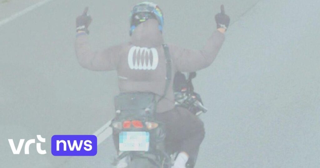 同じ違反回数で8回スピードカメラに中指を立てたモーターサイクリストがブリュッセルで注目を集める