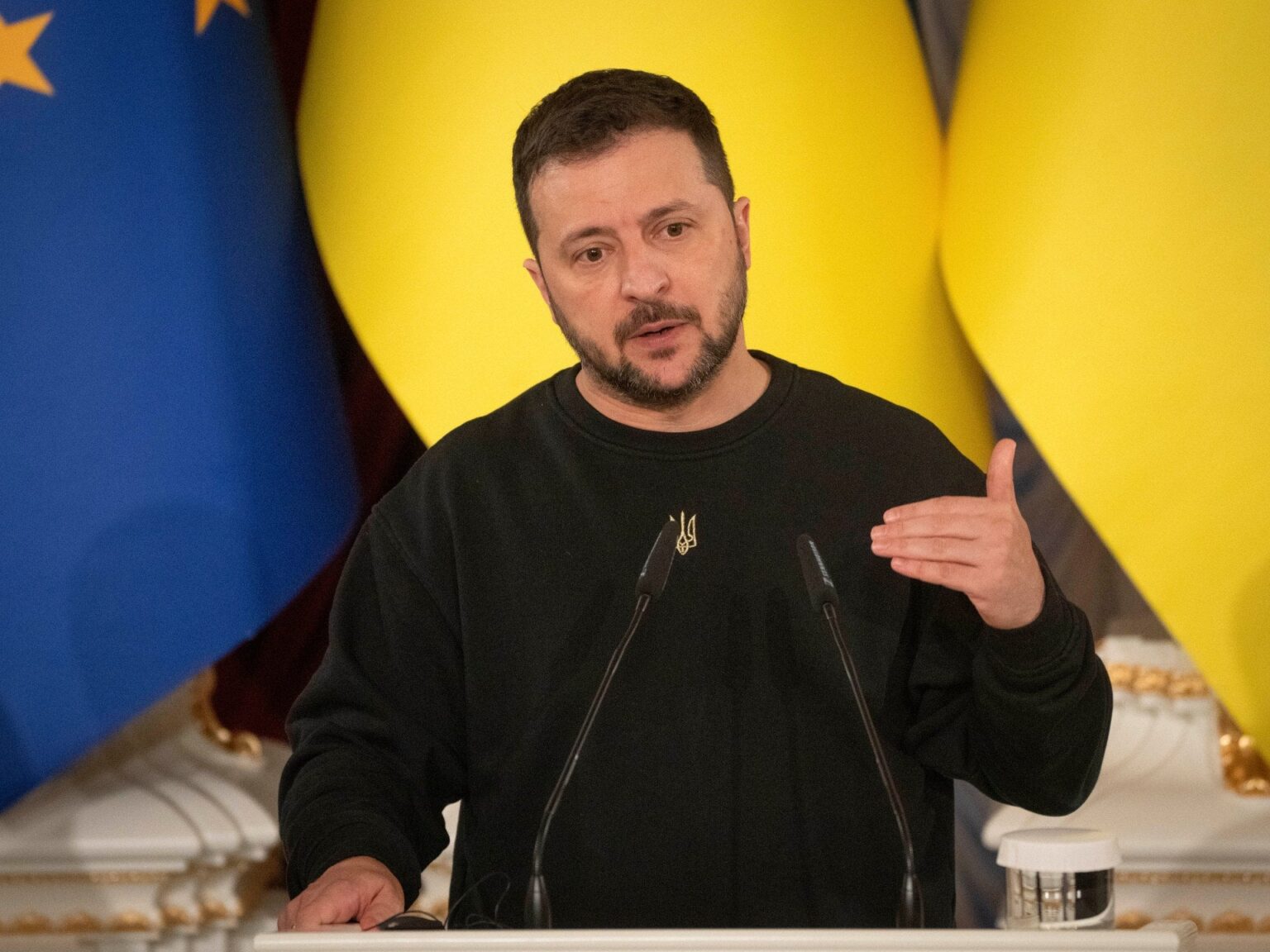 ウクライナのゼレンスキー氏、暗殺計画で国家警備隊長官を解任 | ロシア・ウクライナ戦争 ニュース