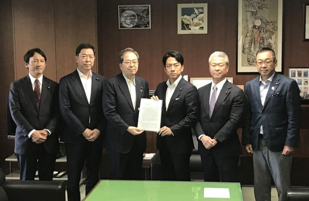 ライドシェア、全面解禁不透明 河野氏と国交省に隔たり