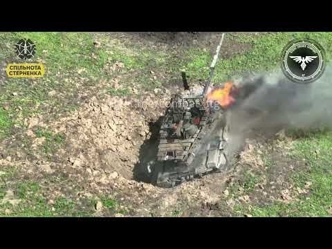 第47機械化旅団の攻撃ドローン中隊がクレーターに閉じ込められたロシアのT-90を破壊