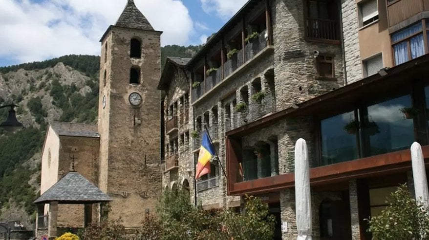 オルディノ氏は、住宅所有者は特定の地域では住宅を建てることができるが、多くの条件があると述べている