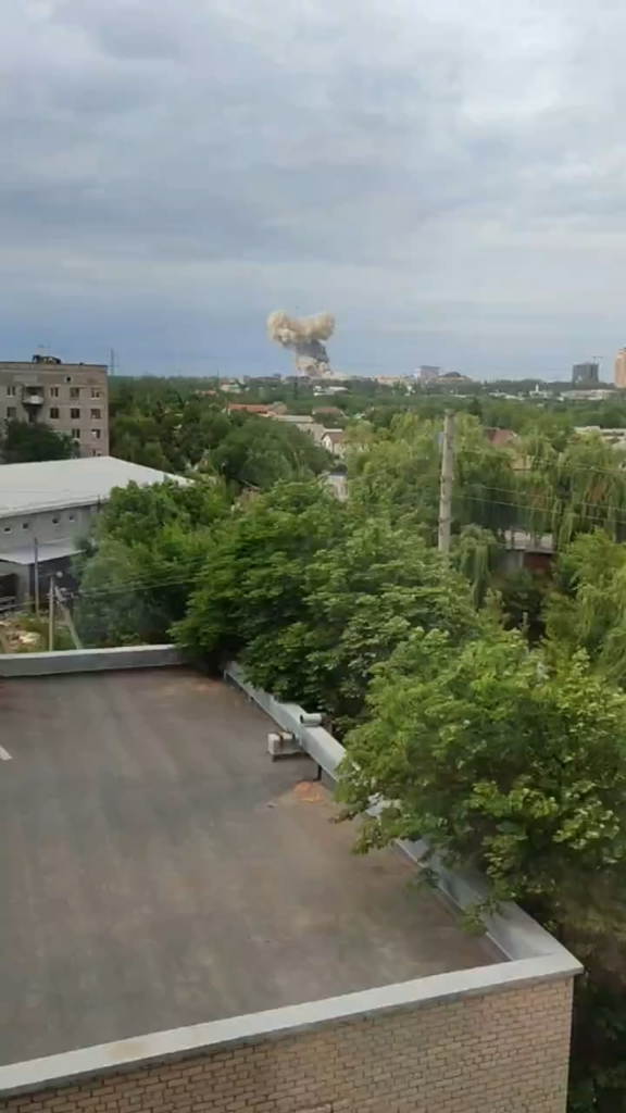 ロシア占領下のドネツク州キエフスキー地区で大爆発が報告された。