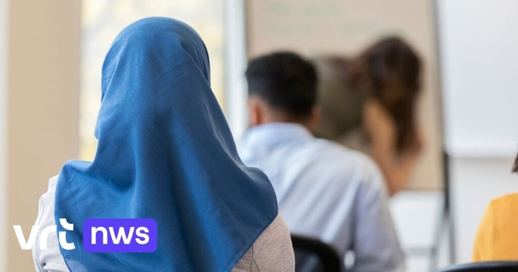 教育におけるスカーフ禁止は宗教の自由と矛盾しない、欧州人権裁判所の規則