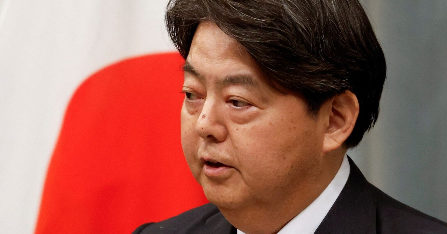 経済の道行きに変更「想定せず」、官房長官 定額減税継続に慎重 - ロイター (Reuters Japan)