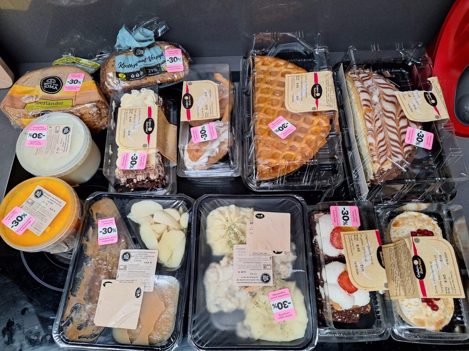 カルフールのベーカリーの TooGoodToGo、3.99 ユーロ