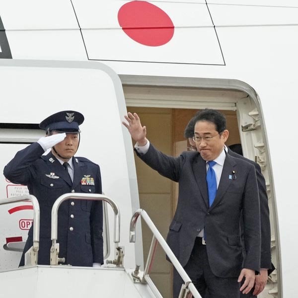 岸田首相の外遊に《行くなら自腹で》と揶揄皮肉…外交のキシダで浮上？ 否、国民の怒りは最高潮 ―「終活旅行」「最後の想い出づくり旅」