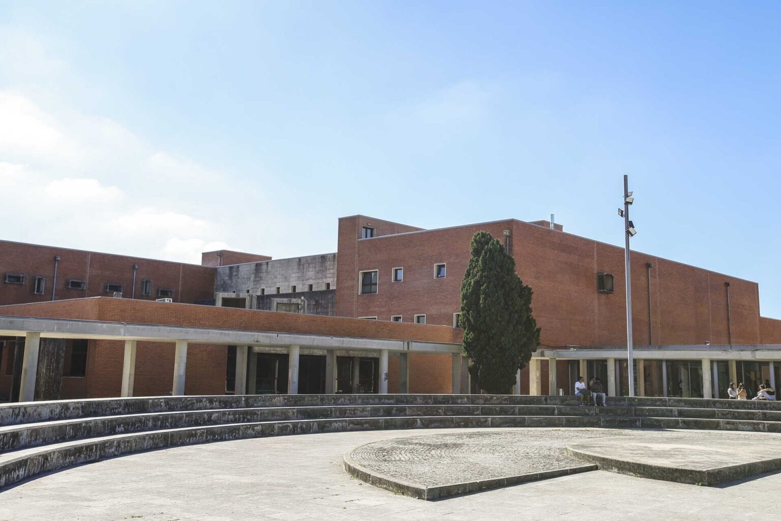 肯定的な意見を持つアベイロ大学の医学コース