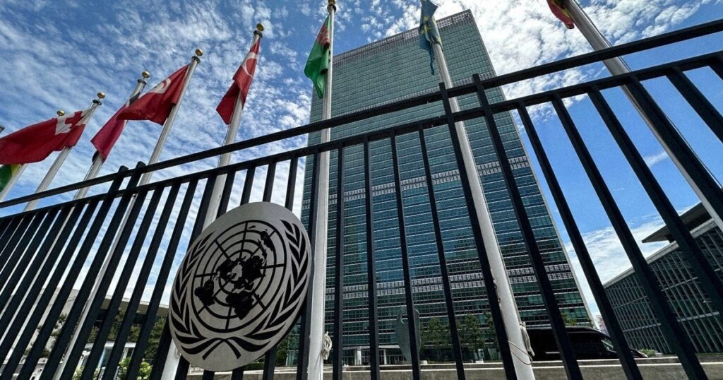 国連総会がパレスチナ加盟支持の決議案を採択 安保理に再検討を要請 - 毎日新聞