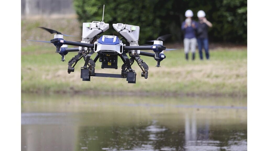 [Pick up photos] 田植えの風景変わるか ドローンで種をまく実証実験