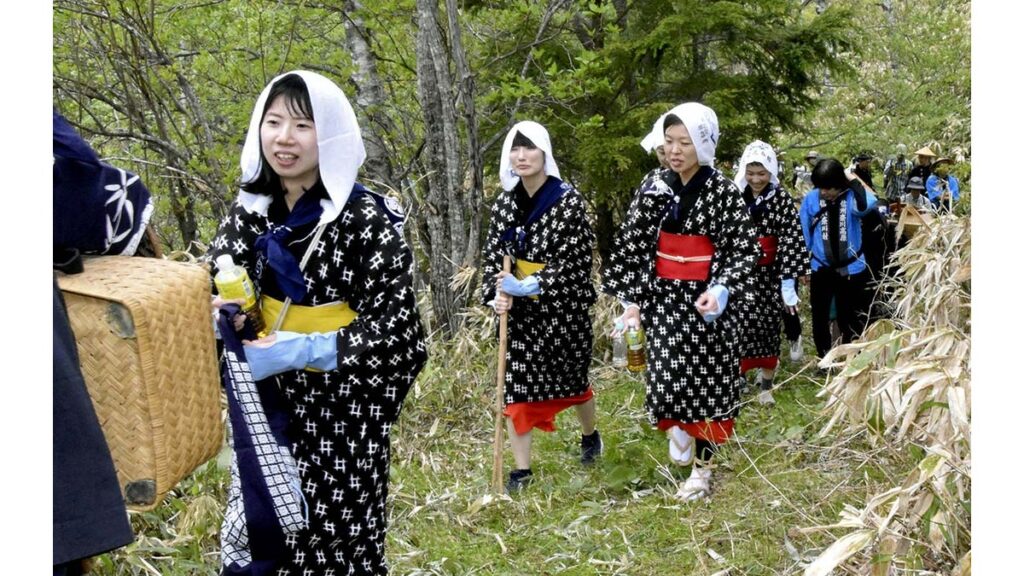 [Pick up photos] いにしえの苦難に思いをはせて 野麦峠まつり