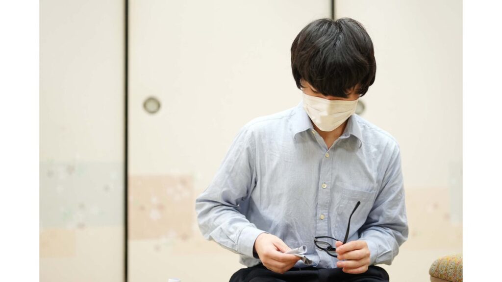 [竜王戦中継ブログ] 奨励会員が歴史を動かすか、谷川浩司十七世名人も注目の一戦…山下三段と藤本五段の読みがぶつかる中盤戦＜６組決勝・藤本渚五段－山下数毅...