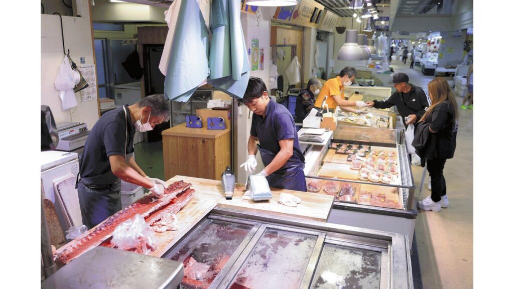 [変わる築地 変わらぬ心] 【上】食のプロ 光る目利き…築地場外市場 一般客からも愛され