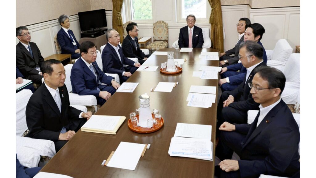 [政治] 規正法改正案、自民が維新の反発受け「５０万円超」を削除…５日の特別委での採決合意