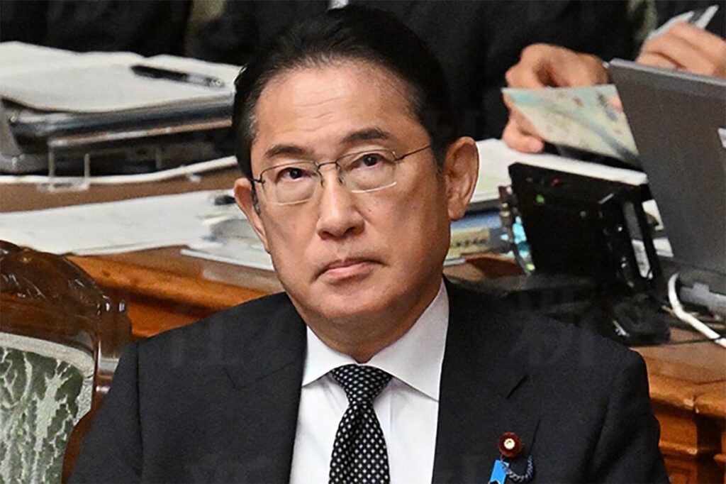 岸田首相、衝撃の自己認識は「代わりがいないよね」 いつもの鈍感力を生かした言葉を繰り返す ― 機能不全の官邸 解散のタイミングしか頭にない首相
