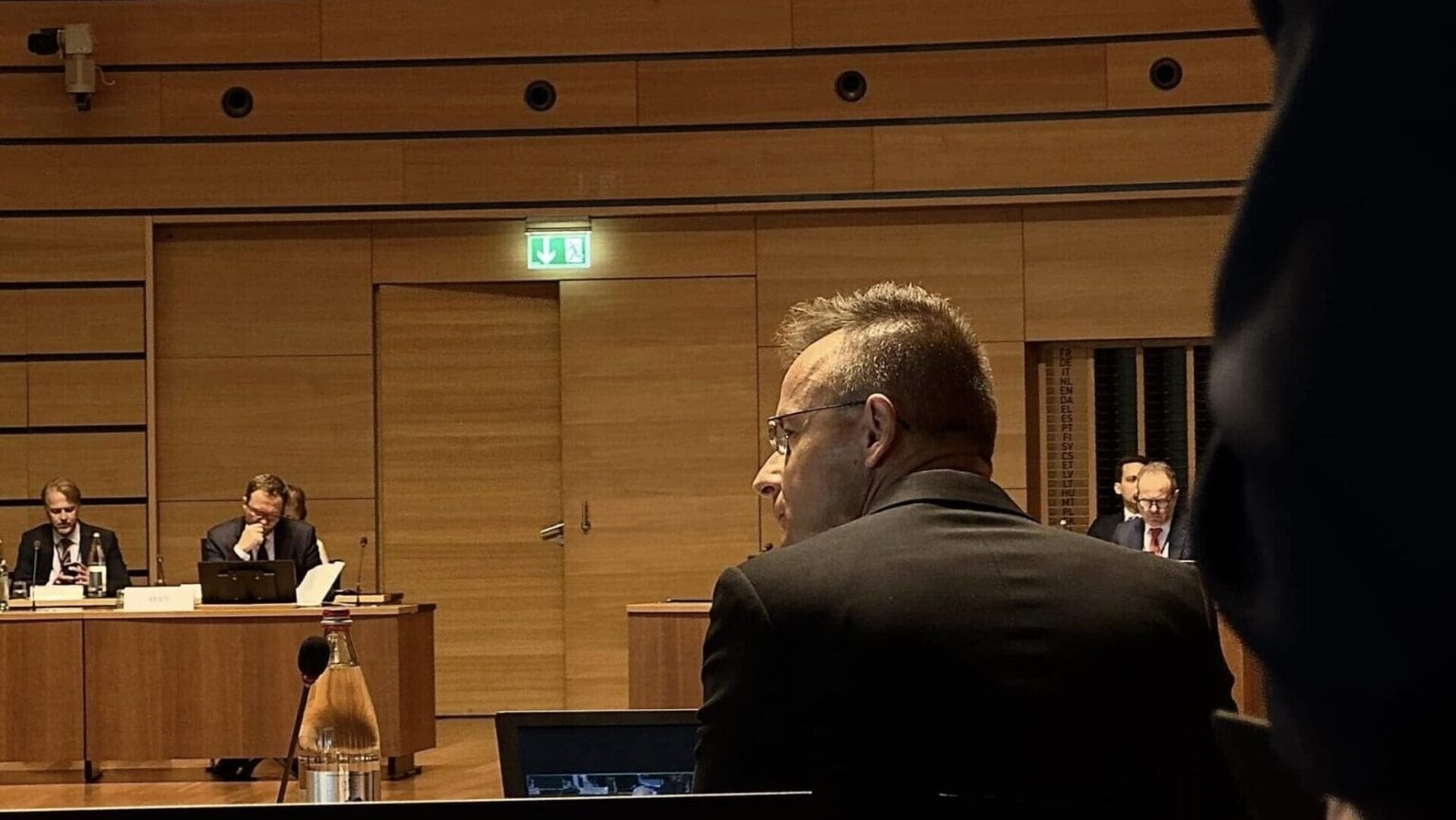 EUは凍結されたロシア資産をウクライナ支援に利用、ハンガリーを決定から除外 — シーヤールトー氏：欧州のルールを恥知らずに無視