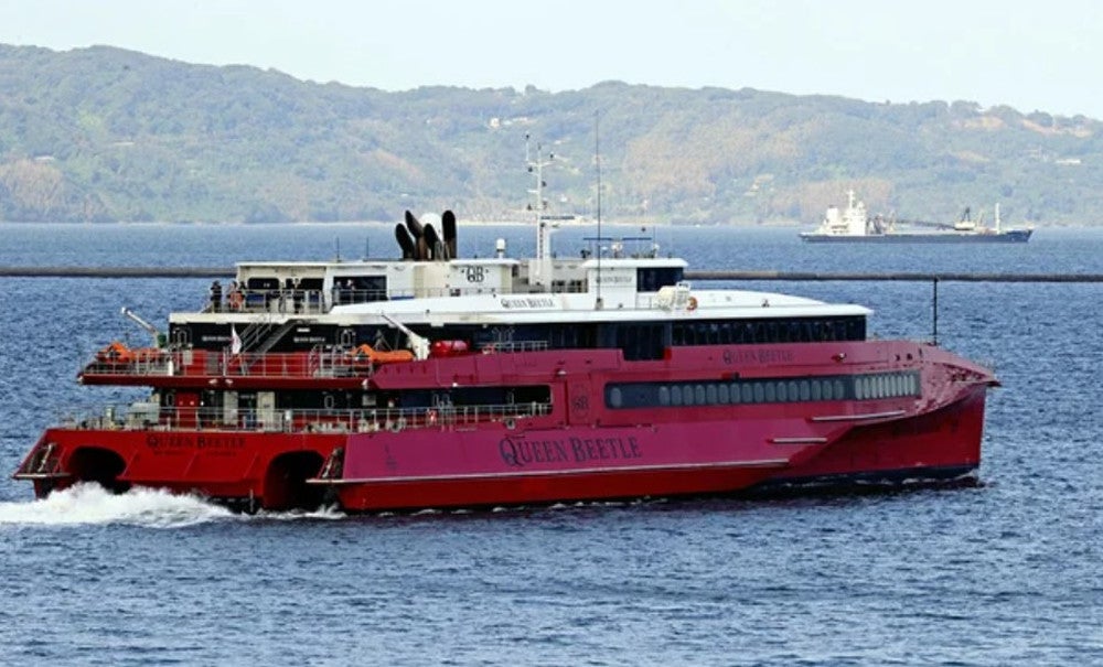 旅客船「ＱＵＥＥＮ　ＢＥＥＴＬＥ」