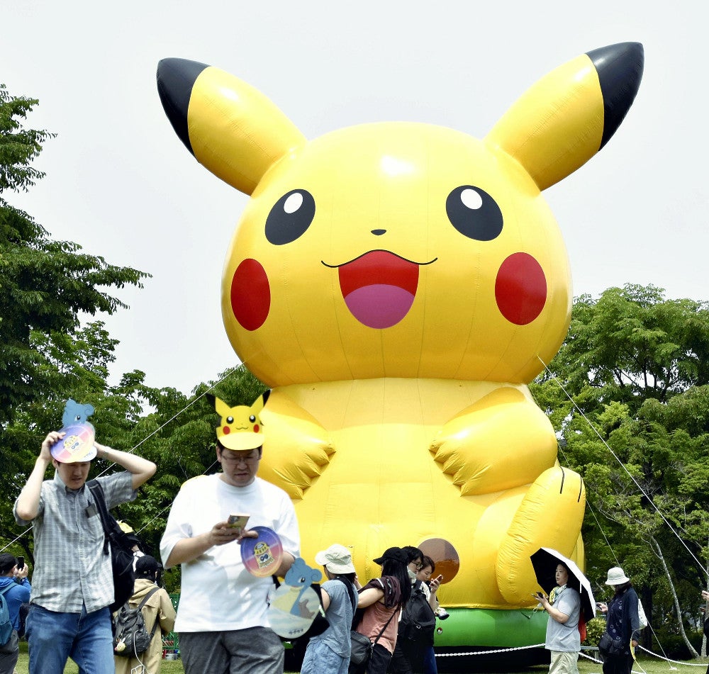 ポケモンを探しに集まったプレイヤーたち（５月３０日、仙台市泉区で）