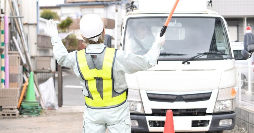 70歳男性の約半数が働き続ける日本社会、多くの人が意外と知らない「大きな転換点」― 雇用制度も働き続けること促す方向に変わる