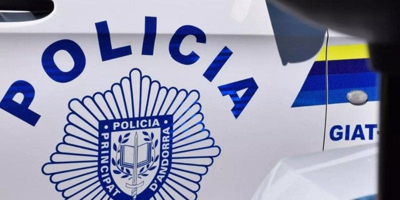 ラ・マサナで警察、ナイフで他人を暴行した男を逮捕