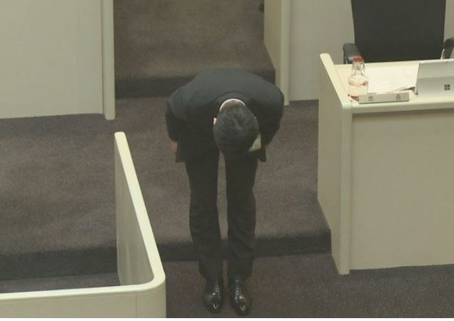 中川市長 議会での不適切発言受け 「自身の処分を考える」 大手化学メーカーには謝罪 | ニュース - joetsu.ne.jp