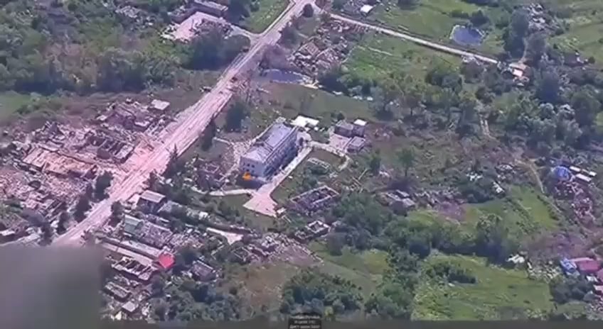 ロシア軍は初めてハリコフ地域を3トンのFAB-3000爆弾で攻撃した。これは本当に恐ろしいことだ！