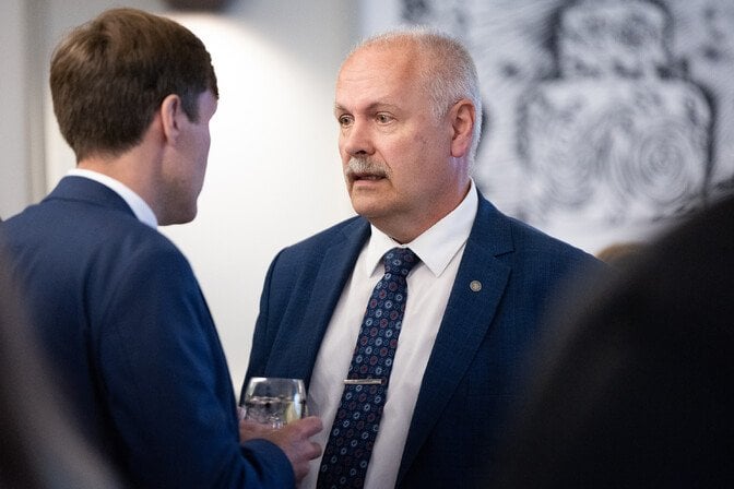 EKRE理事会はPõlluasa氏、Valge氏、Kuusiku氏を党から追放した