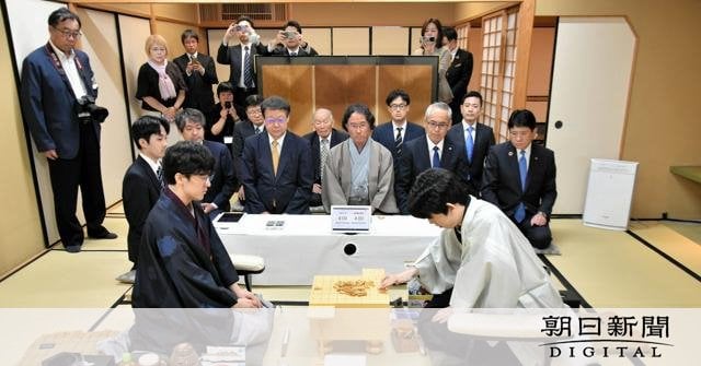 (将棋)藤井聡太叡王が初失冠、八冠独占崩れる　伊藤匠七段が初タイトル