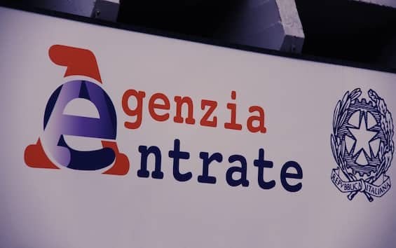 イタリアの脱税、Il Sole 24 Oreが最も危険にさらされている活動と都市のランキングを作成