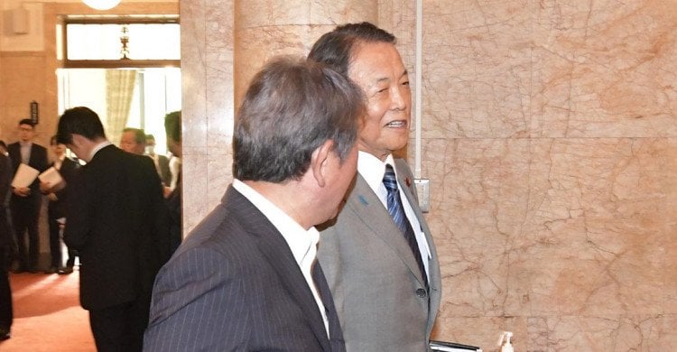 岸田首相と距離置く「宣言」か…茂木幹事長が菅氏に接近 ステーキ店で会食 - カナロコ by 神奈川新聞