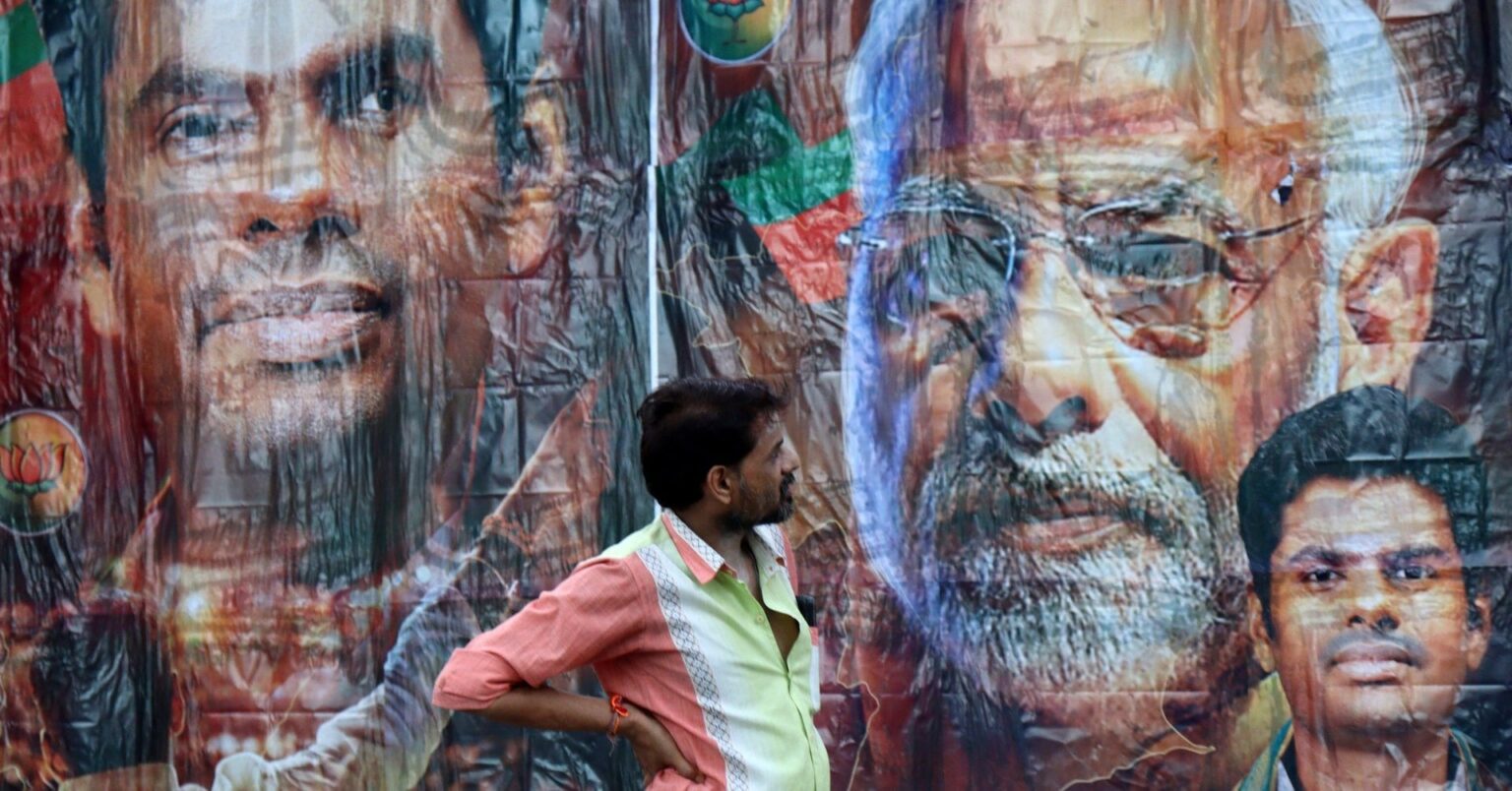 インド総選挙、与党過半数も圧勝ならず 野党健闘で株・通貨急落 - ロイター (Reuters Japan)