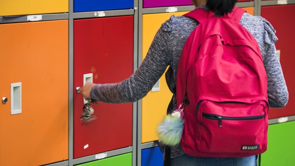 少女たちの精神的健康は世界中で悪化している、新しい研究が示す