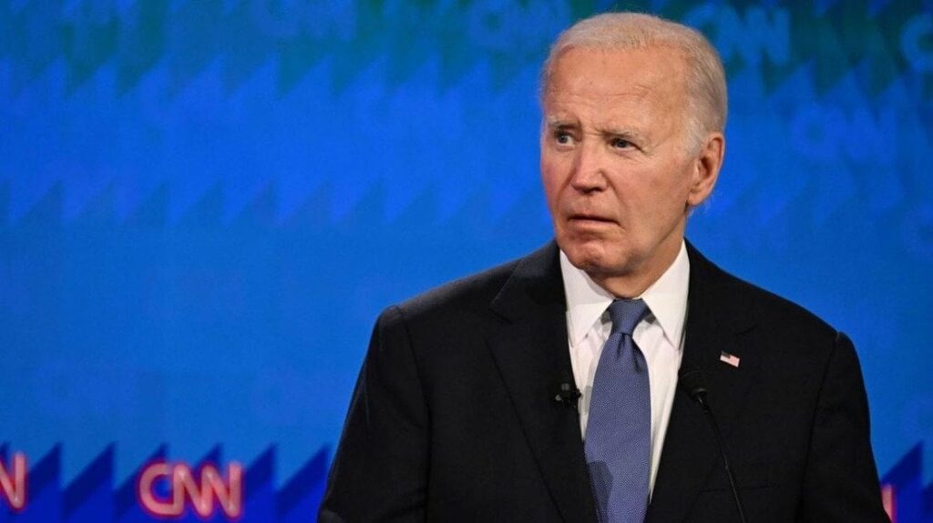 バイデン氏、継続姿勢を強調 米紙の撤退要請認めるも反論