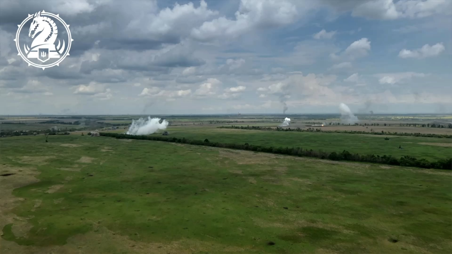 第47旅団のウクライナ軍ブラッドリーが、ポクロフスキー方面の至近距離でロシア軍のBTR-82Aと上陸部隊を粉砕した。