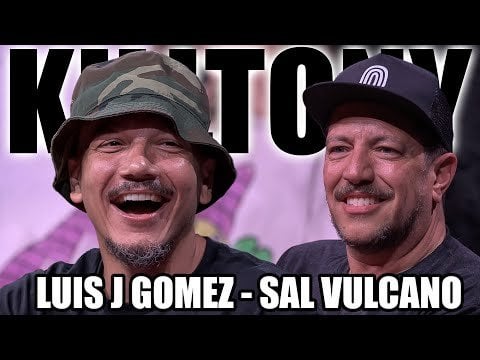 私たちのアリ・マッティが世界最大のライブ・ポッドキャスト「キル・トニー」のレギュラーになりました [alates 7:19]