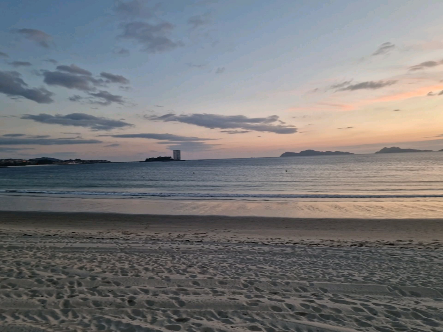 サミルビーチの夕日 (ガリシア州ビーゴ) 🤗✨