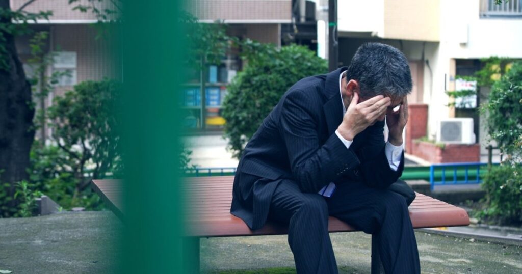 「年収200万円台」が当たり前…60?70代「働く高齢者」の意外と知らない「収入実態」― 定年前に下がり、定年後にもう一段低下する