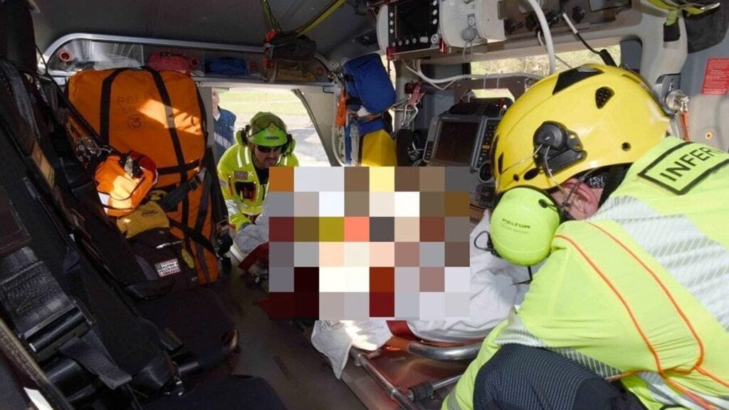 彼は仕事中に片腕を失い、路上に置き去りにされた