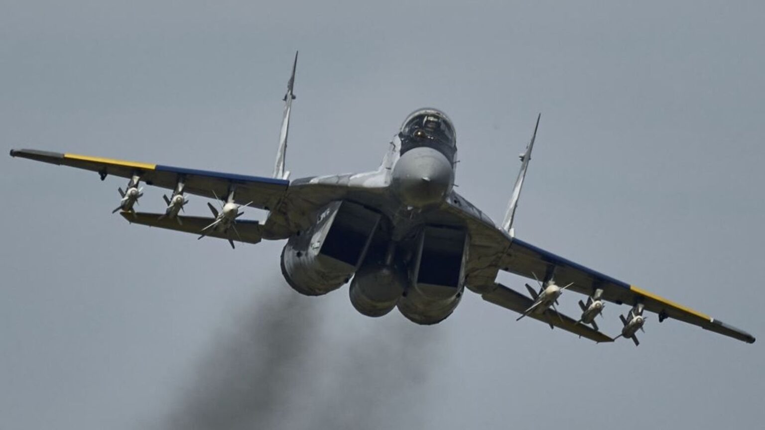 ウクライナ軍機がロシア国内の標的に初めて発砲