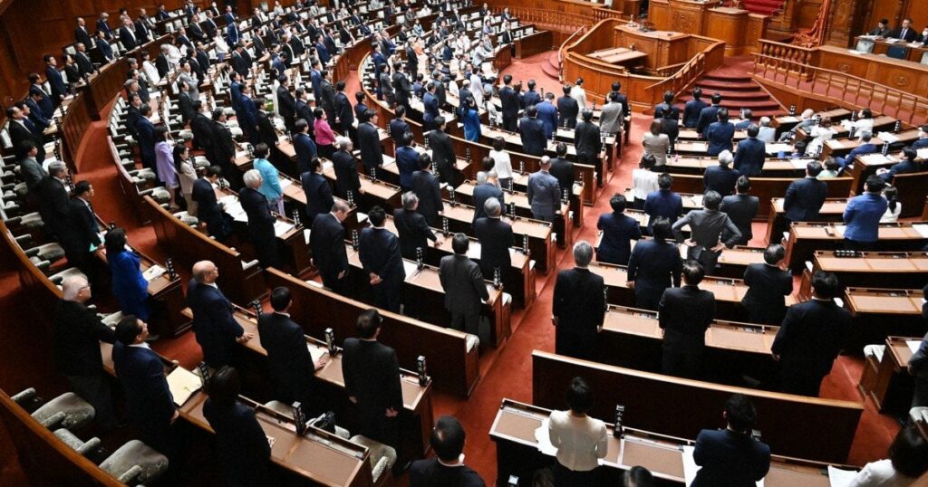 ヤングケアラー支援法が成立 18歳以上にも切れ目のない支援明確に - 毎日新聞