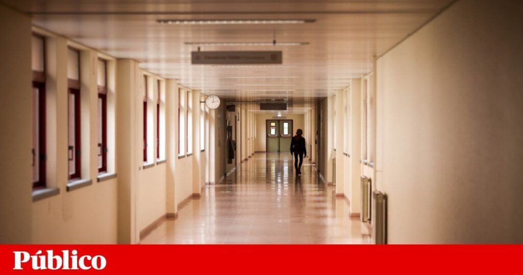 10の産科病院が閉鎖または制限されている。  「これはヨーロッパの国では受け入れられません」