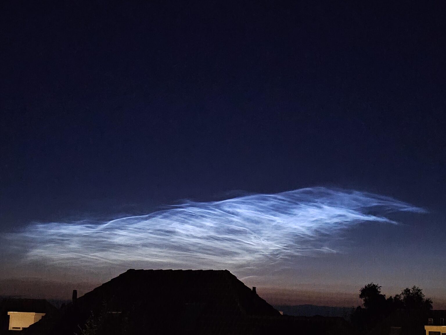 ボーベンカルスペルからの明るい夜雲