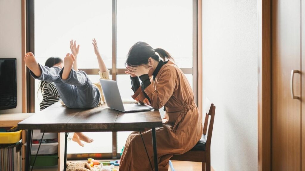 日本人の幸福度は｢世界ワースト3｣､子どもは｢ワースト2｣…"人並みに"という幸せになれない残念な国民性 ｢自分には長所がある｣と回答した子どもの割合が世界で最低