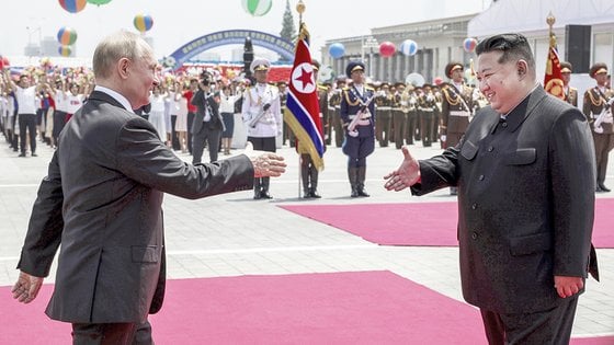 ❤️ 金正恩とウラジミール・プーチンのブロマンス — 写真で見る ❤️