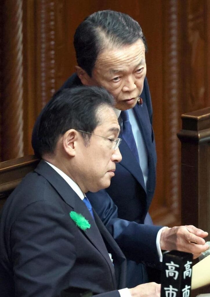 麻生氏の根強い不満、主流派から「岸田おろし」噴出 裏金、場当たり政策…〝政権の後ろ盾〟も限界 自民・内閣支持率は退陣水域に（夕刊フジ） - Yahoo!ニュース - Yahoo!ニュース