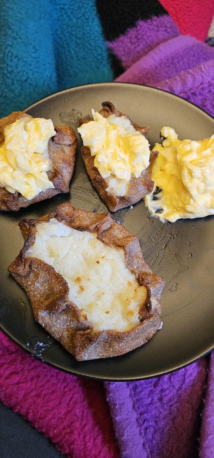 初めてカルヤランピラッカとムナヴォイを作りました！