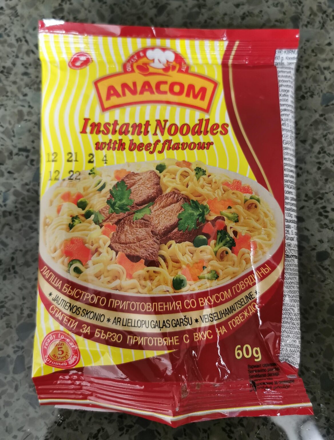 そのようなインスタントラーメンがどこで買えるか知っている人はいますか？ ロシアのもの